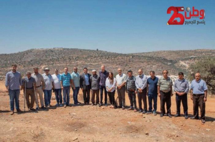 قدمت أجهزة ومعدات طبية