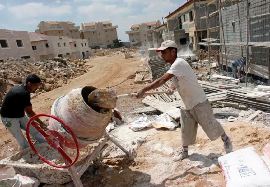 Are Israeli companies boycotting products from settlements?